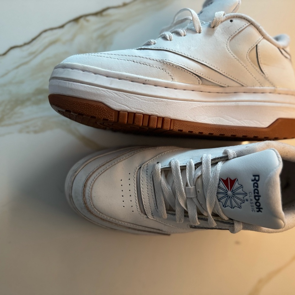 Reebok Womens Club C Extra White Vector Blue Gum Sole - Picture 2 of 6